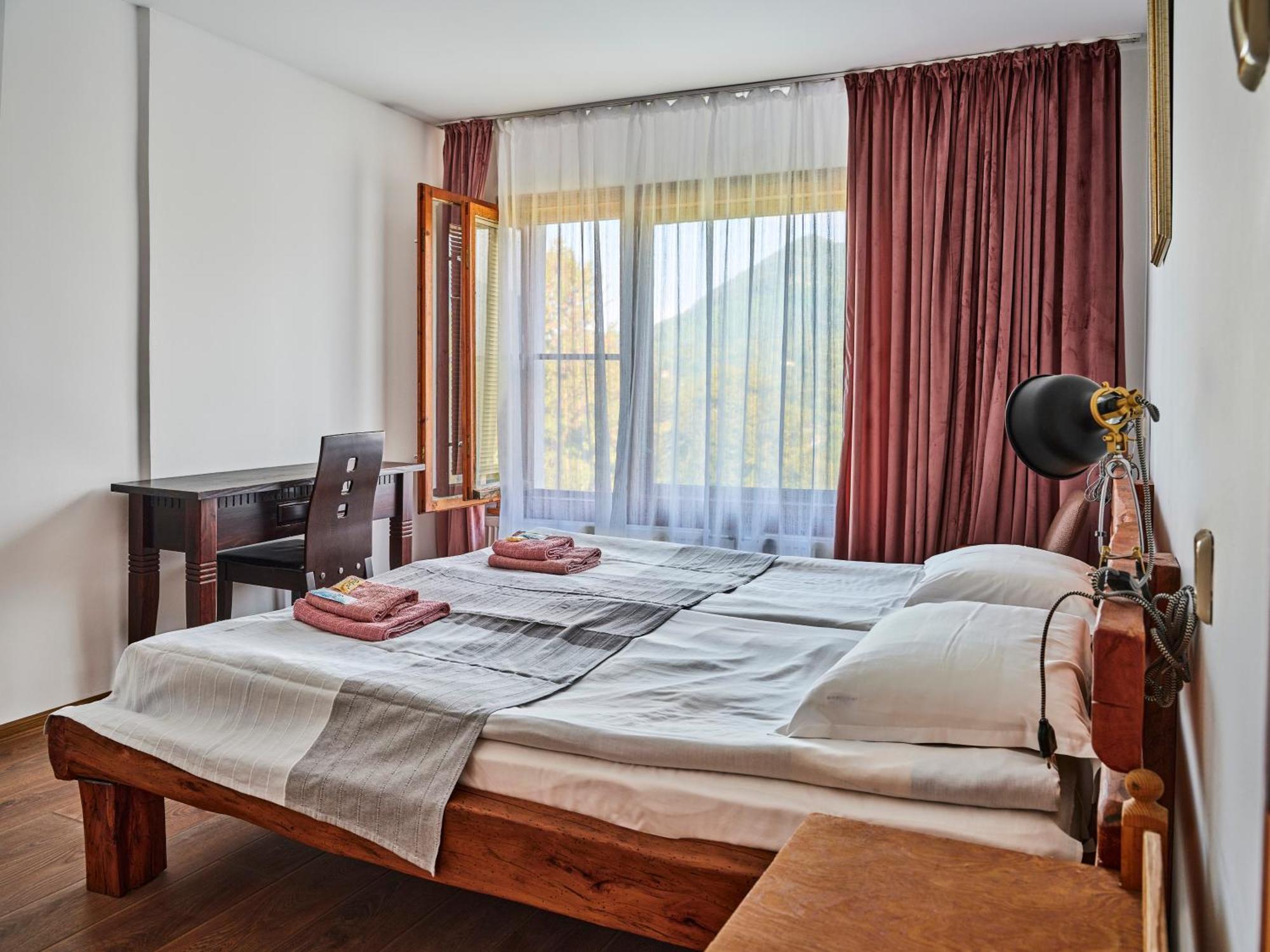 Hotel Tihiat Kat Apriltsi  Ngoại thất bức ảnh