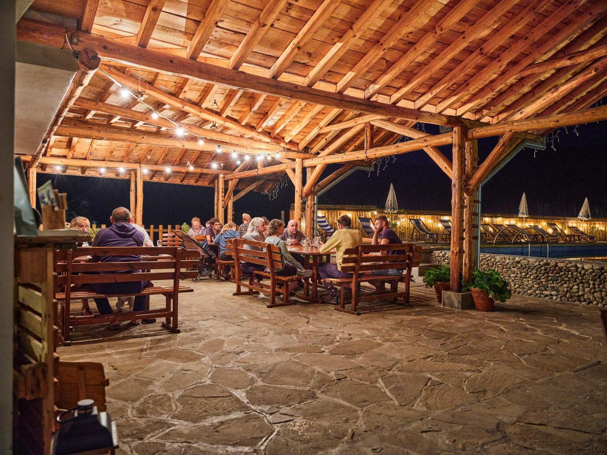 Hotel Tihiat Kat Apriltsi  Ngoại thất bức ảnh